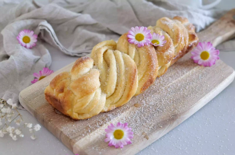 Joghurt-Vanillehefezopf