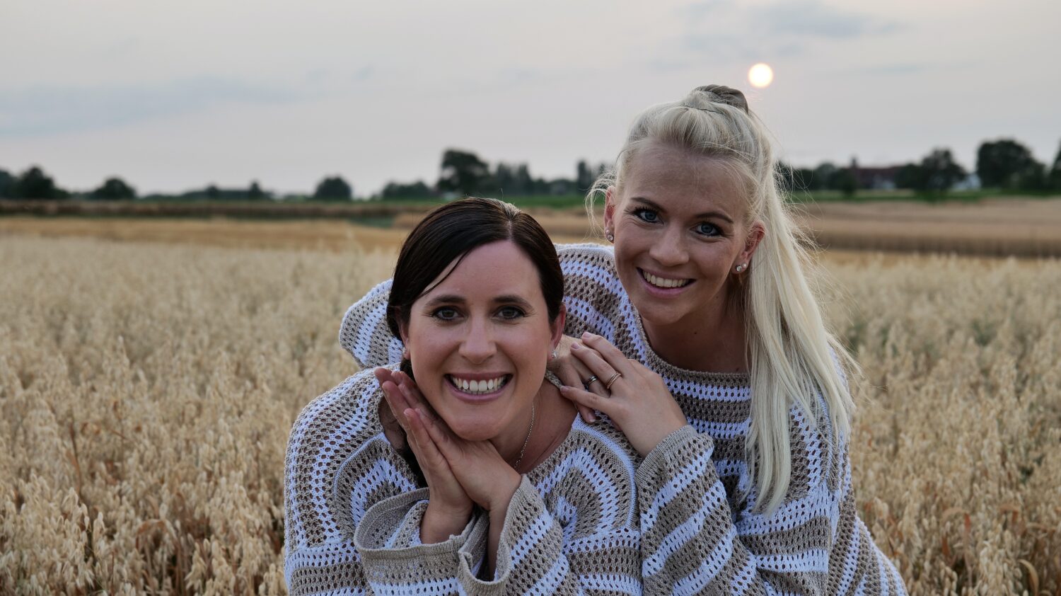 Reispapier-Dumplings mit Gemüsefüllung und Erdnussoße