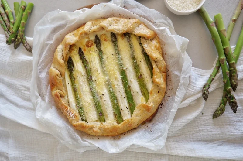 Dinkel-Galette mit Spargel