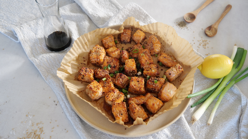 Lachswürfel mit Sesam aus dem Airfryer