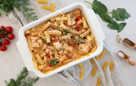 Lachspasta aus dem Ofen