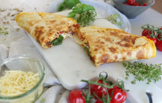 Wrap-Omelett mit Tomate-Mozzarella